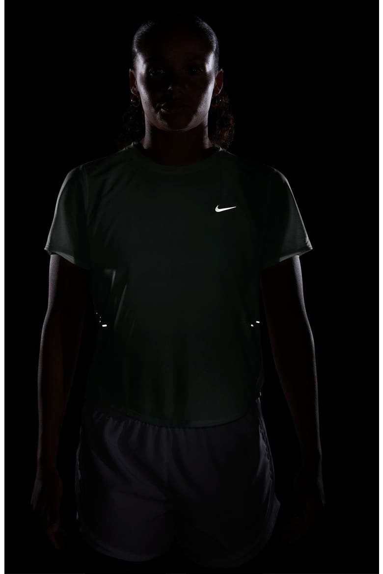 Swift Breathe Dri-FIT Running Top, Alternate, color, BARELY GREEN/ PHOTON DUST