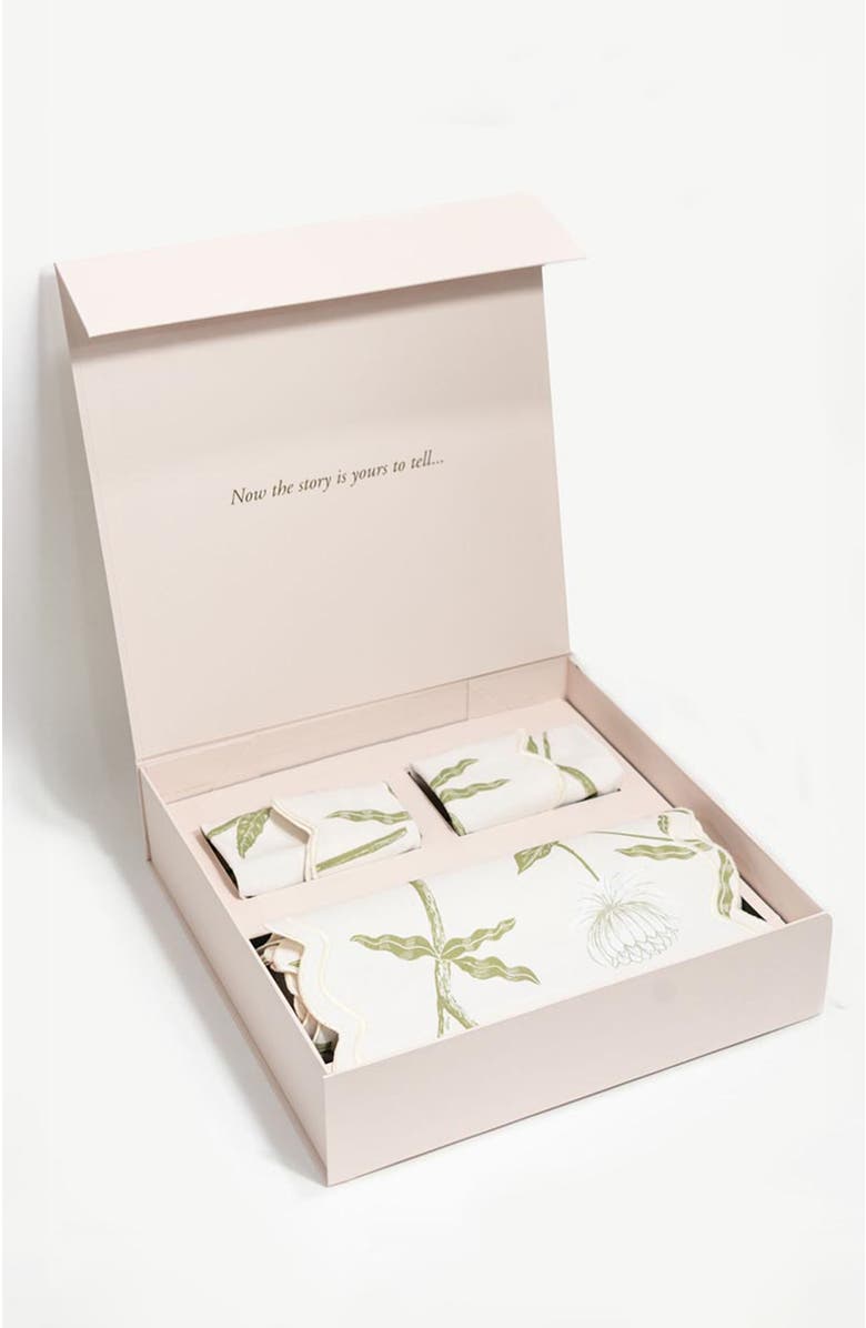 Bond & Grace Storytime Dahlias Table Linens Set, Main, color, Green