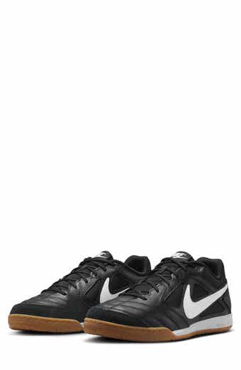 Nike Gato Soccer Sneaker