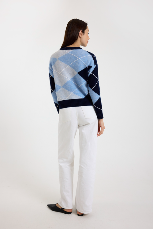 Brodie Pure Cashmere Argyle Crew Neck Jumper In Blue