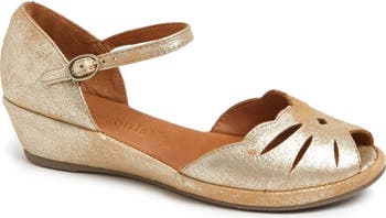 Gentle Souls Women's Lily Moon Shoes - Comfort Wedge Flats With Scalloped Edges