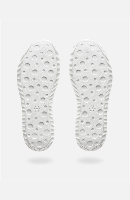 Atoms Model 001 Sneakers In White