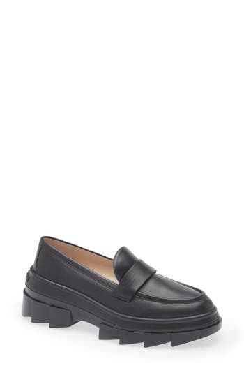 Stuart Weitzman Noho Lug Sole Loafer In Black