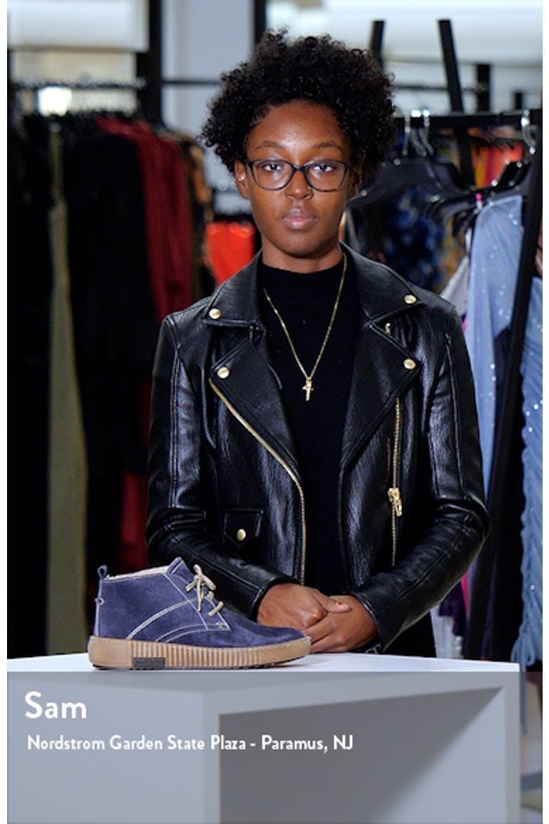 Maren 02 Sneaker video