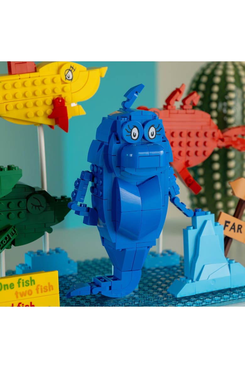 Dr. Seuss One Fish Two Fish Red Fish Blue Fish Building Set, Alternate, color, Red