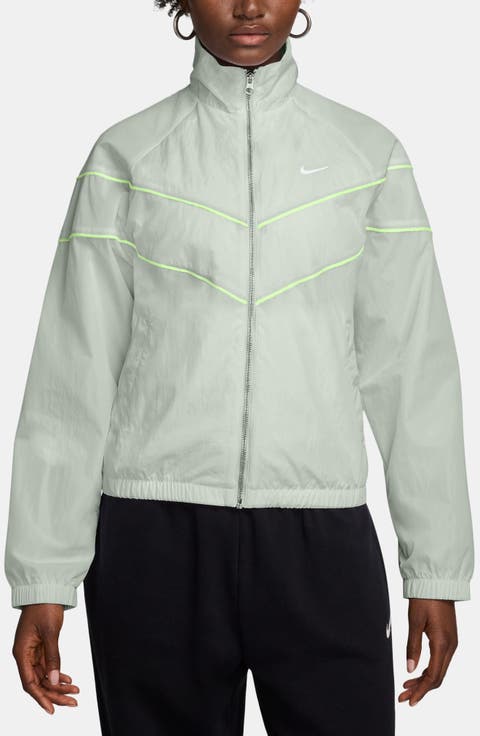 Windrunner Water Repellent Jacket