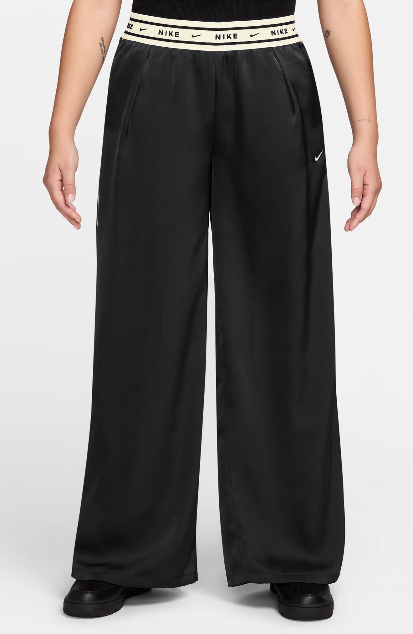 selected BLACK/ SAIL
