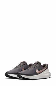 Nike Revolution 8 Running Shoe