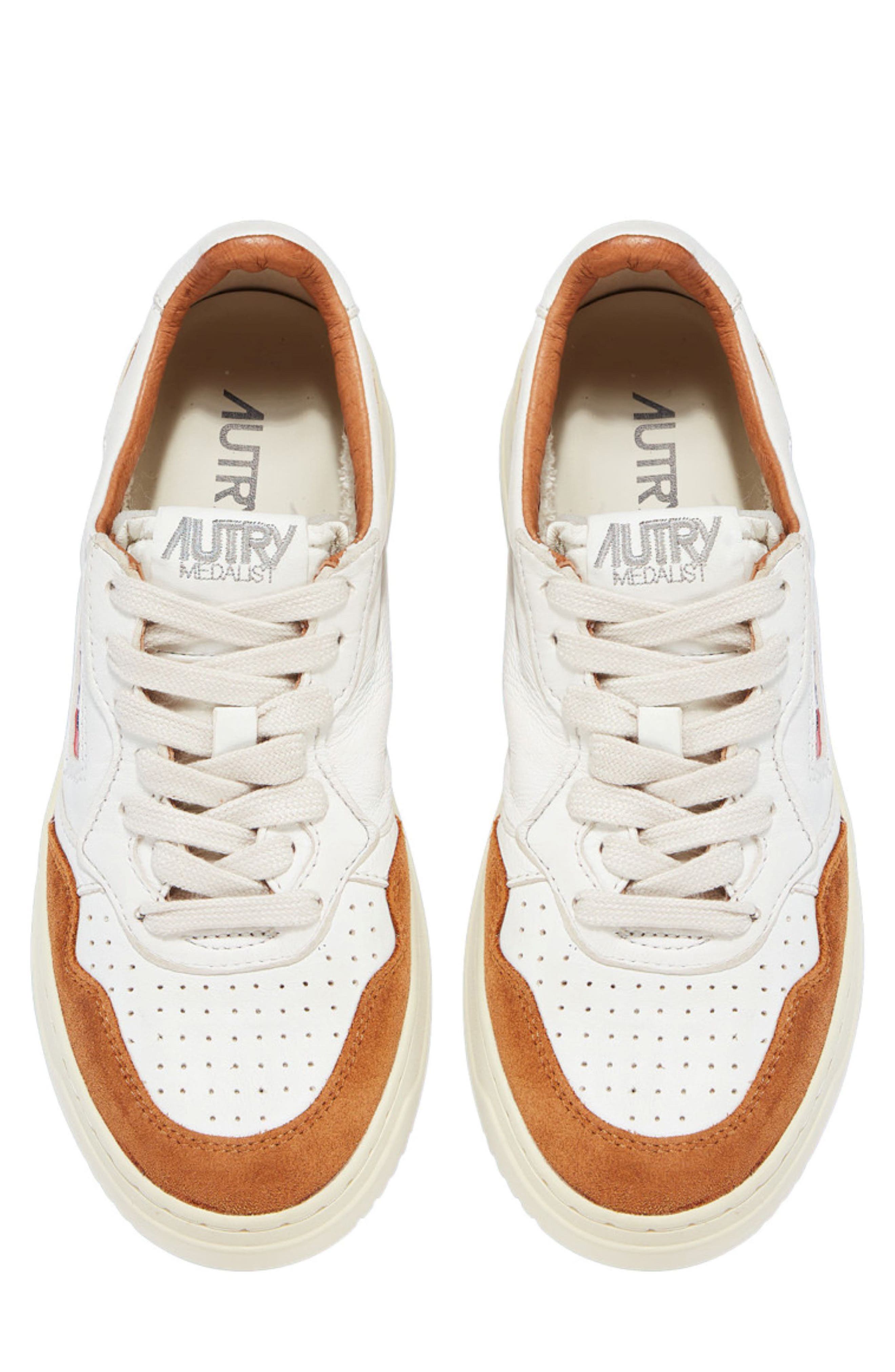 AUTRY Medalist Low Sneaker, Alternate, color, White/ Caramel Goat/ Suede