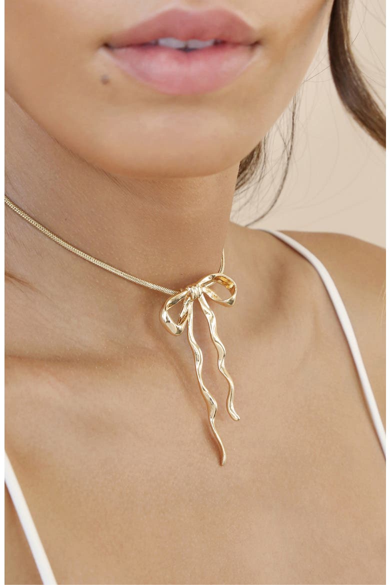 Bow Organica Pendant Necklace, Alternate, color, GOLD