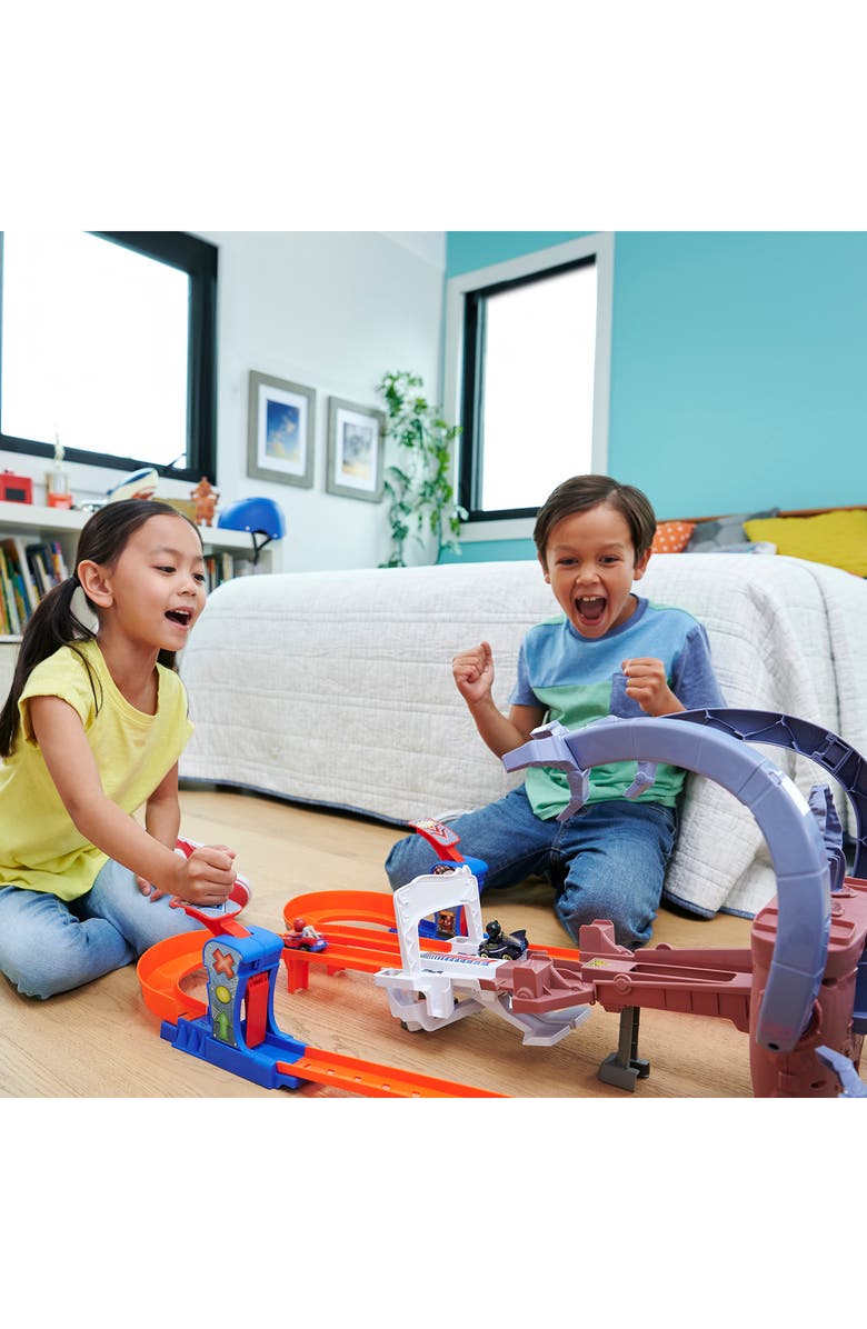 Mattel Hot Wheels<sup>®</sup> Marvel RacerVerse<sup>™</sup> Track Playset, Alternate, color, 
