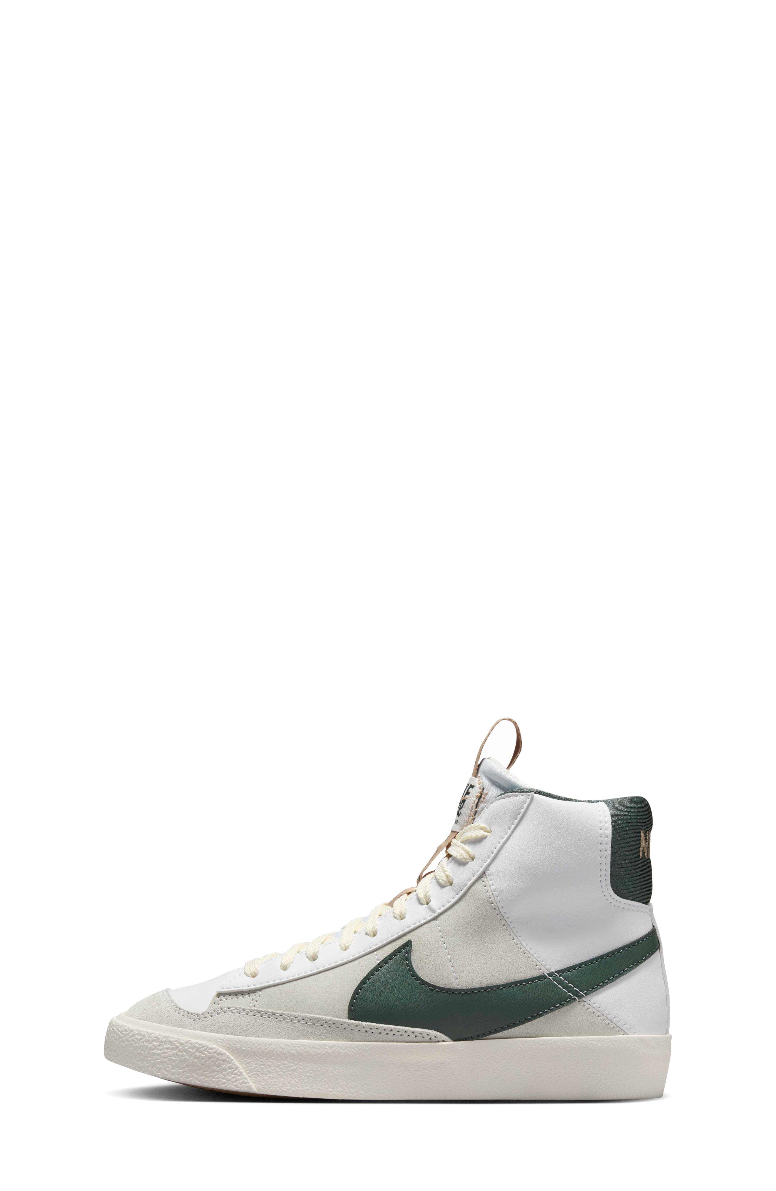 Nike Kids' Blazer Mid '77 Sneaker, Alternate, color, 