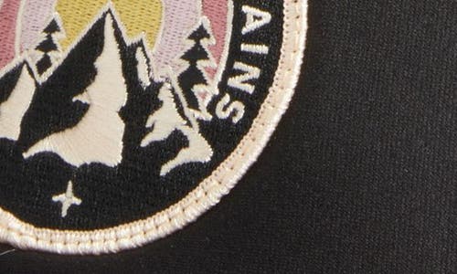Friday Feelin ' Made For The Mountains Trucker Hat In Black