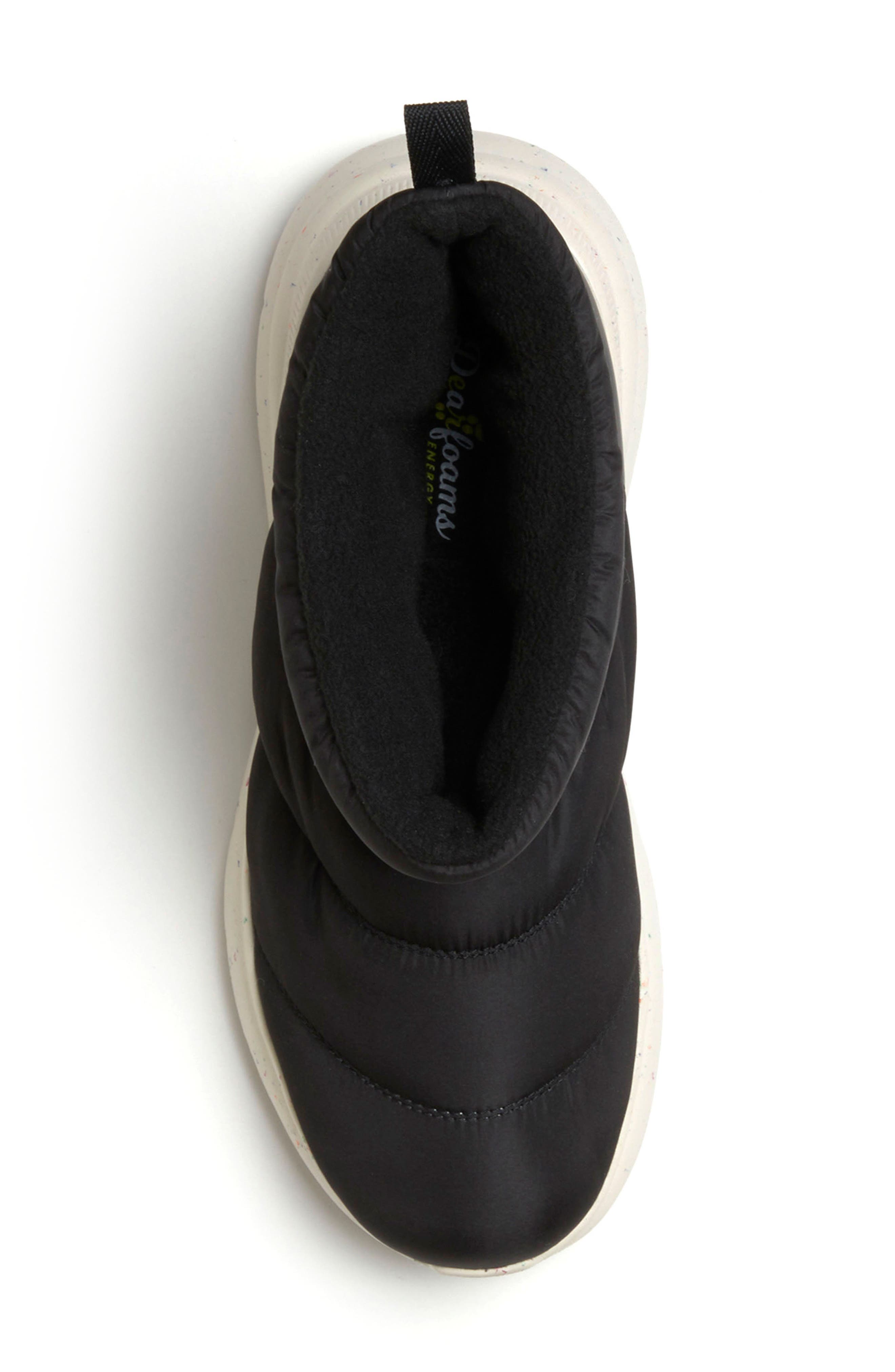 DEARFOAMS Texoma Nylon Puffer Boot, Alternate, color, Black