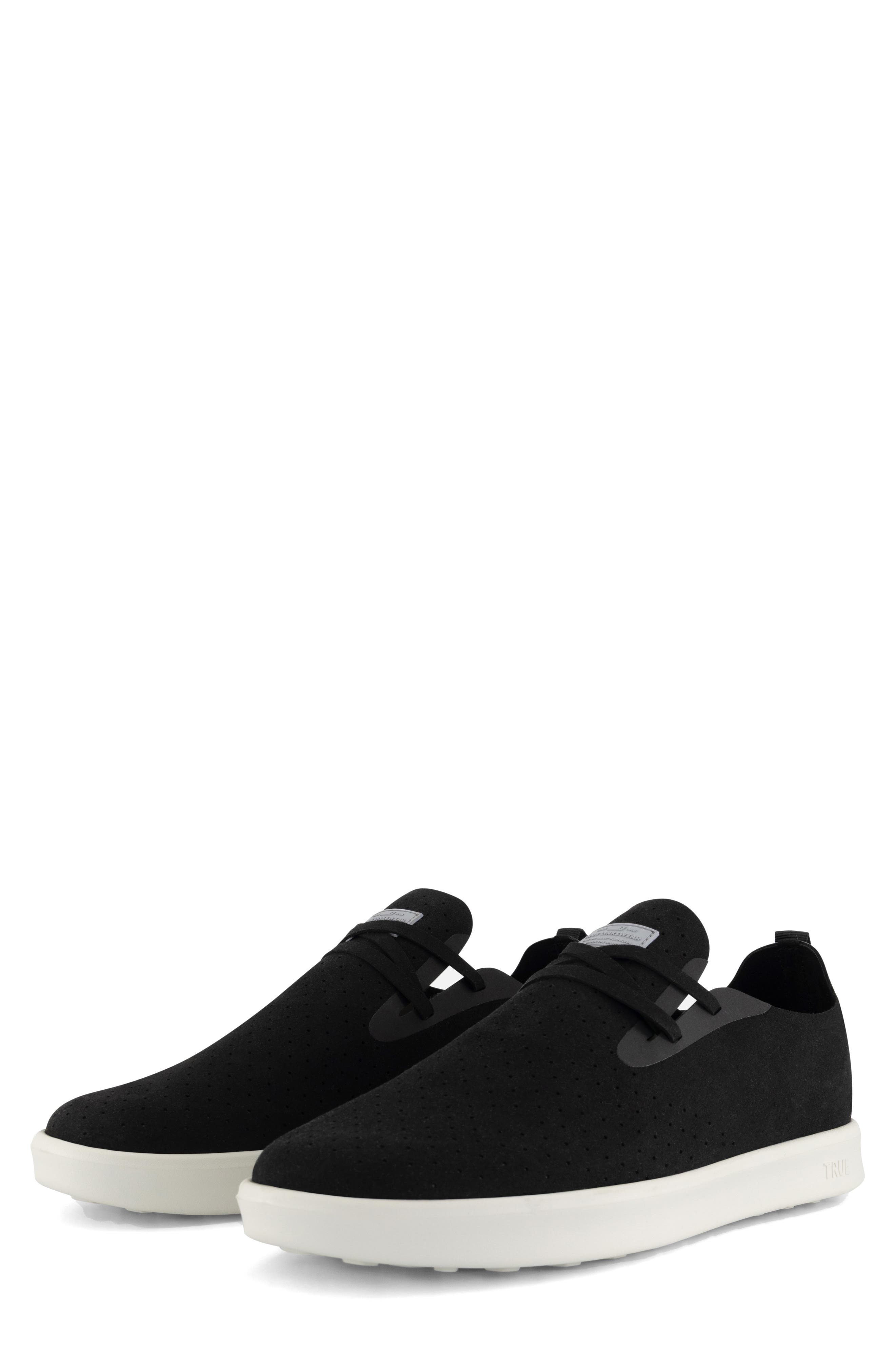 True Vacay Breeze Sneaker