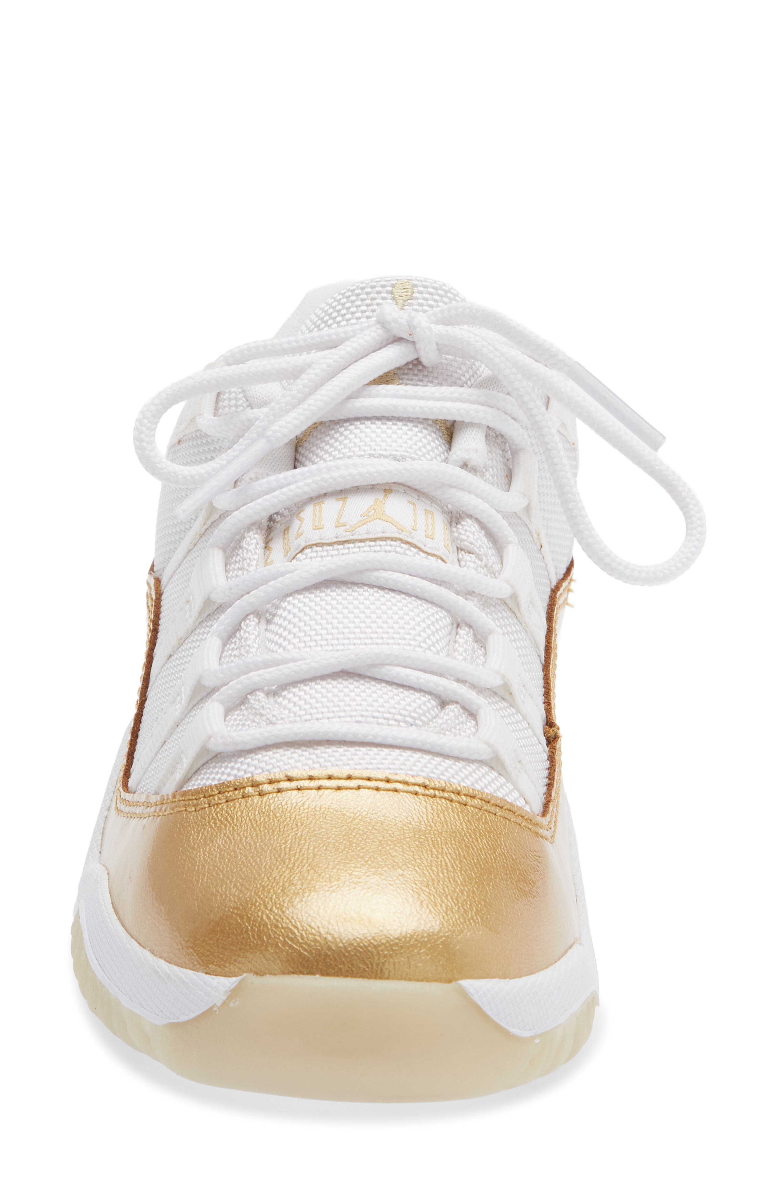 Jordan Kids' Jordan 11 Retro Low Basketball Sneaker, Alternate, color, White/ Gold