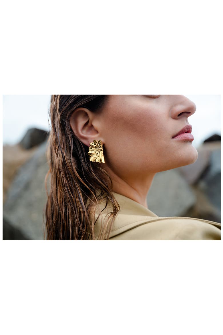 Baby Ginkgo Leaf Earrings, Alternate, color, 14K GOLD