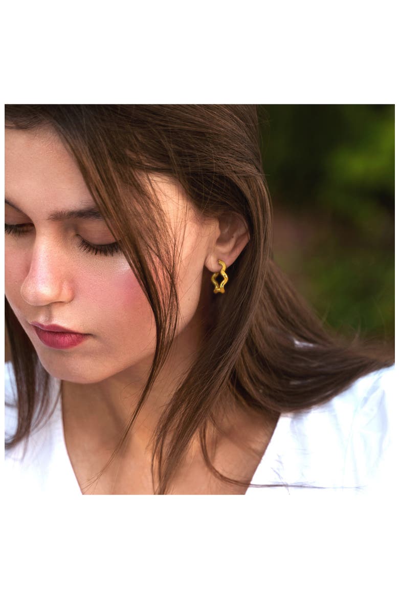 Wavy Star Hoop Earrings, Alternate, color, GOLD