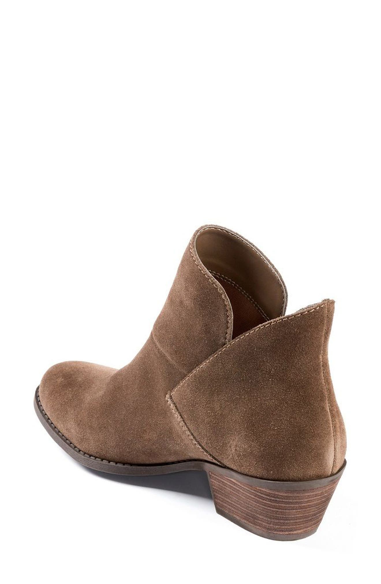 Me Too Zena Ankle Boot, Alternate, color, NUTMEG SUEDE