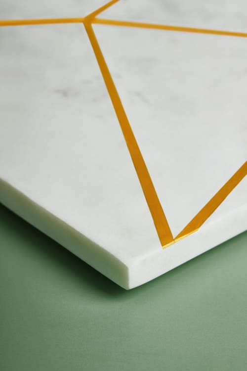 Gauri Kohli Badajoz Marble Cheese Board In White