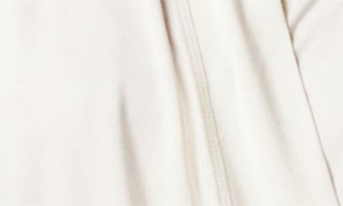 Posh Peanut Lace Trim Robe In Red