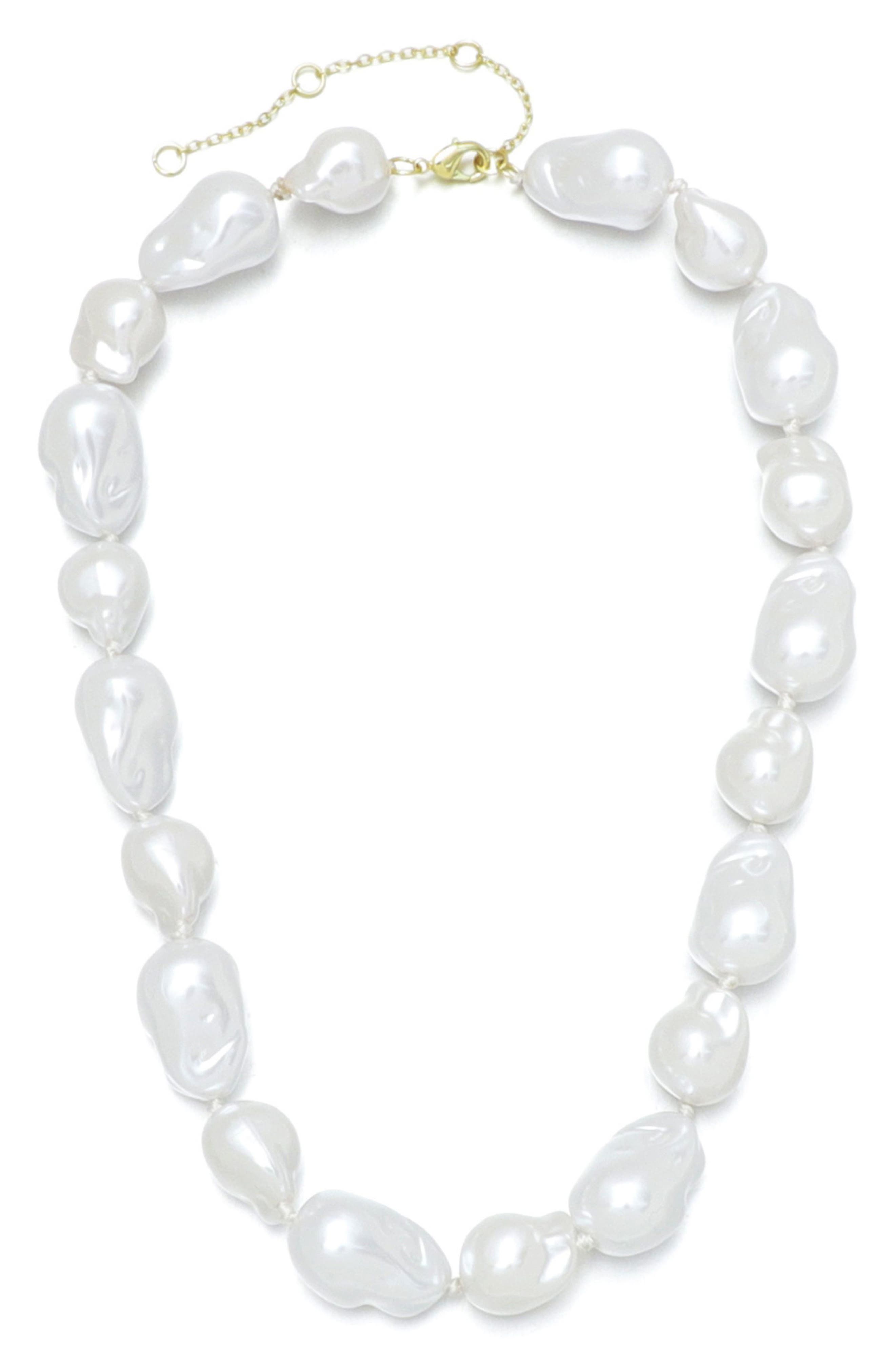 Adornia Chunky Faux Pearl Necklace