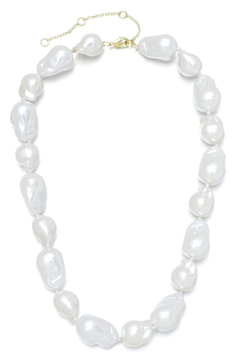 Chunky Faux Pearl Necklace