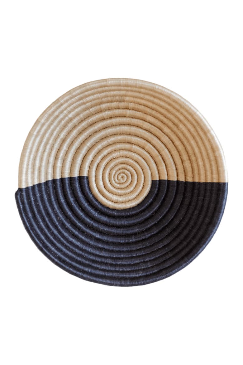 The Akeza Plateaus, Main, color, Black