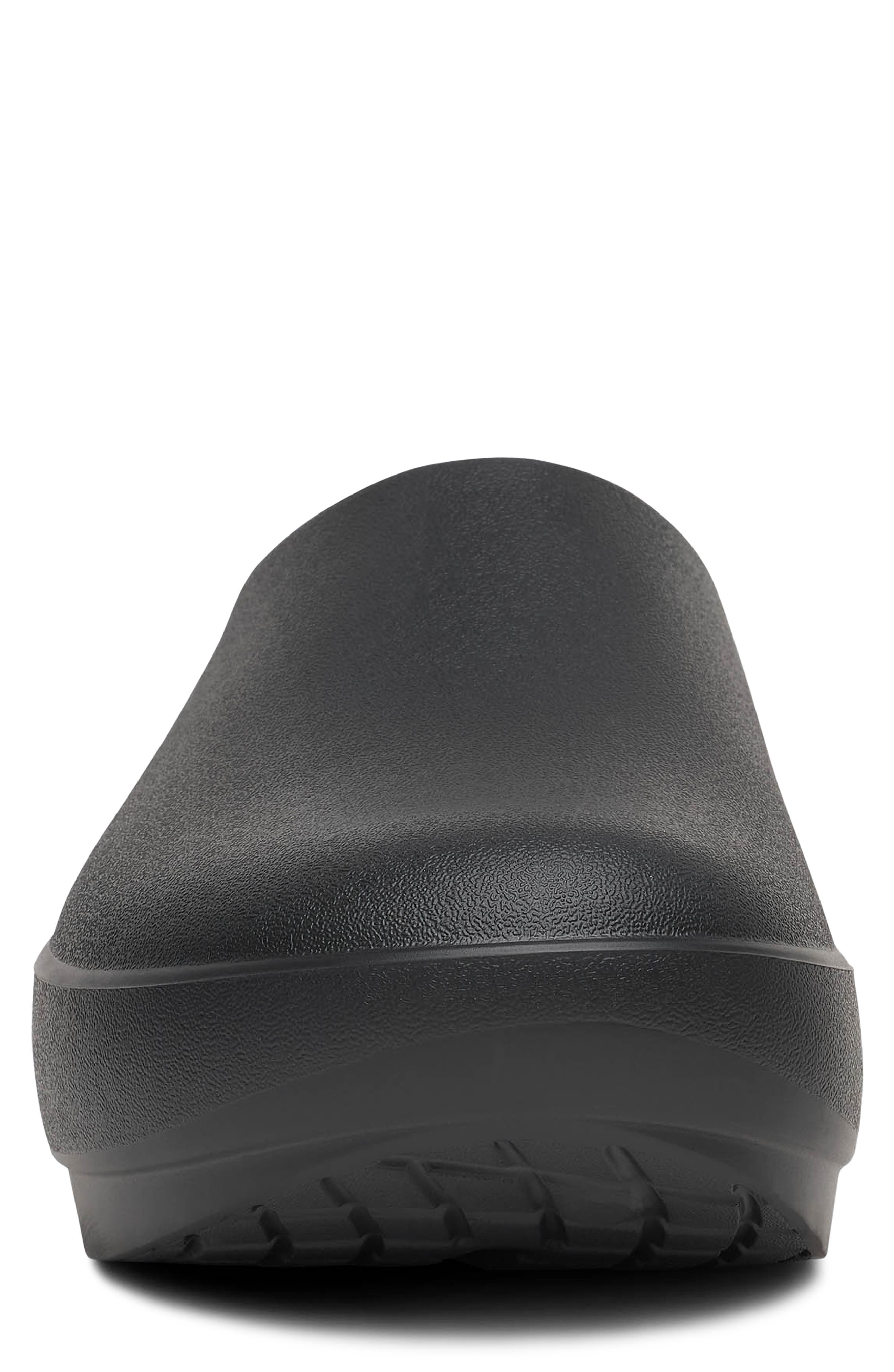 Oofos OOclog Clog, Alternate, color, Black