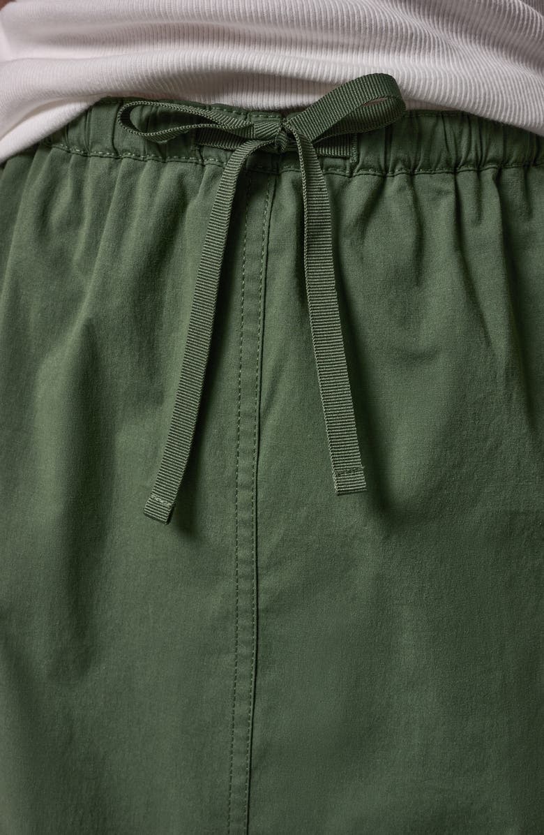 Donna Karan New York Tie Waist Cargo Midi Skirt, Alternate, color, Verde