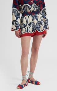 La DoubleJ Pull-Up Shorts
