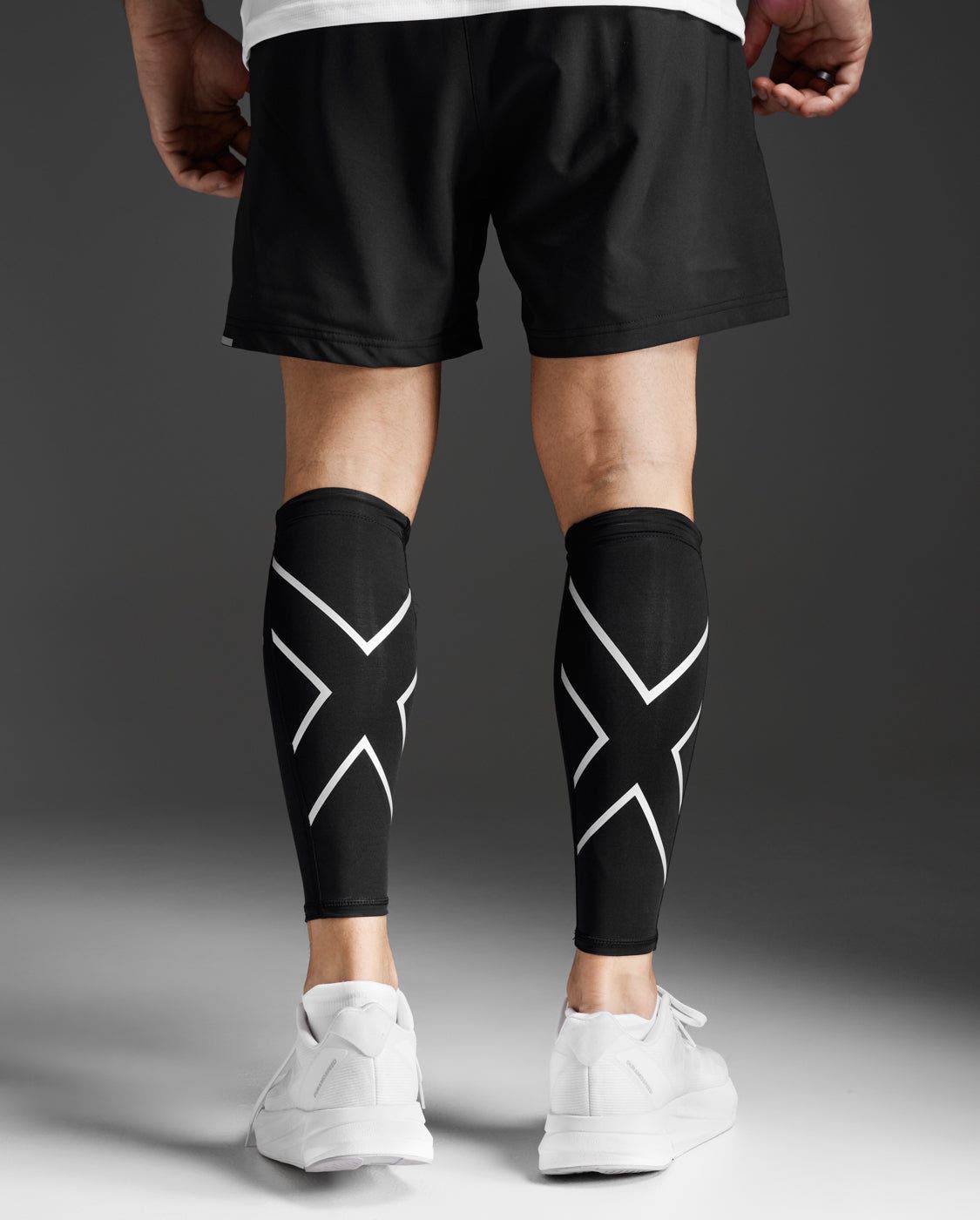 2xu Compression Calf Guards In Black