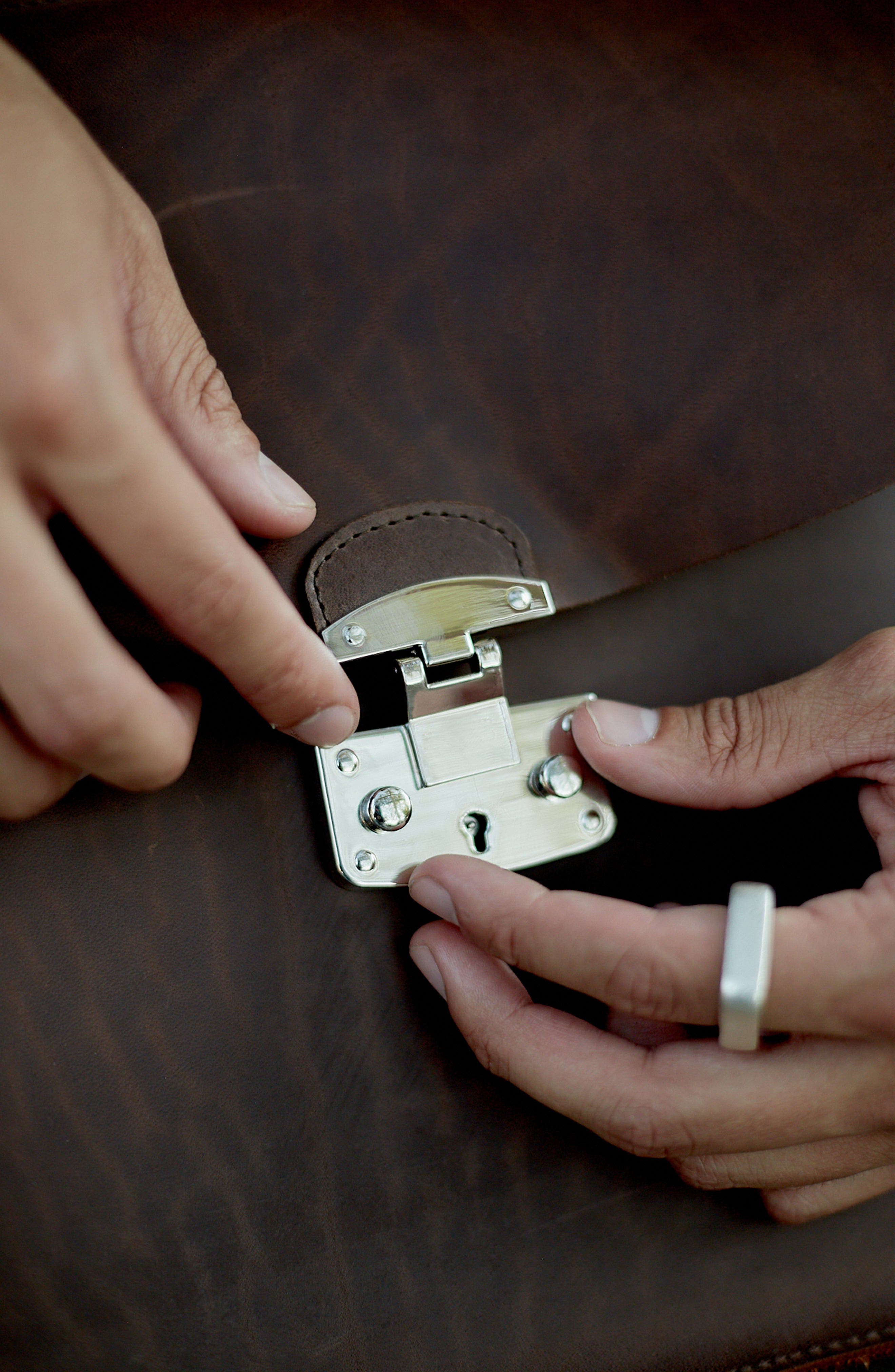 Ezra Arthur Executive Briefcase, Alternate, color, Brown