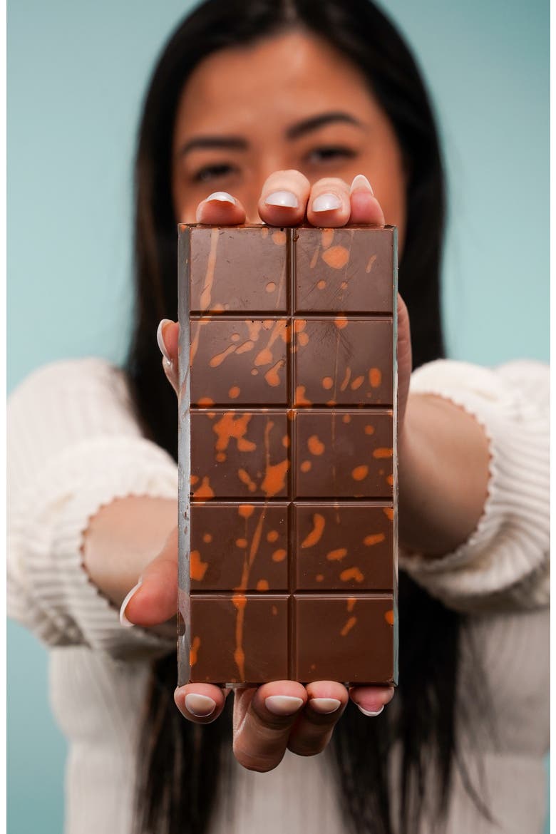 Viral Dubai Style Chocolate Bar, Alternate, color, Golden Caramel Pretzel Melt