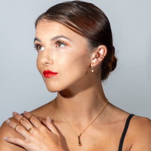 Lucy Quartermaine V Drop Pendant In Gold