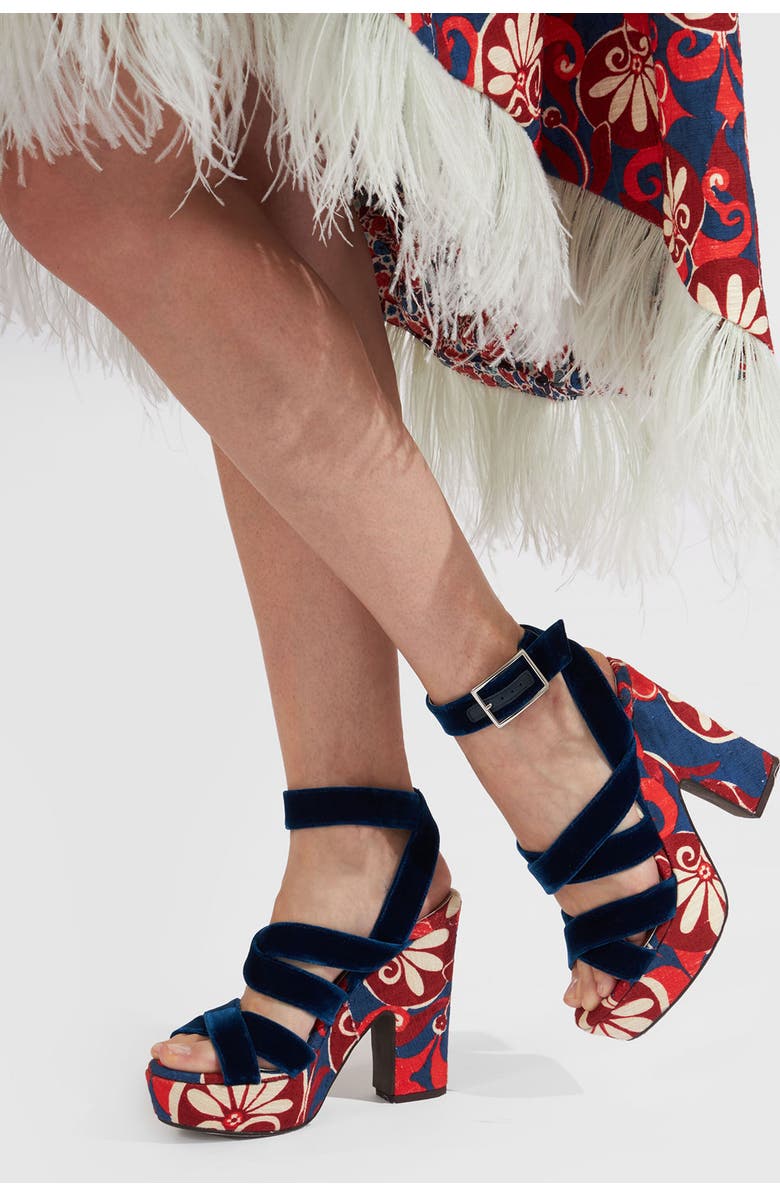 La DoubleJ Medal Wedge Moonflower Navy, Alternate, color, Moonflower Navy