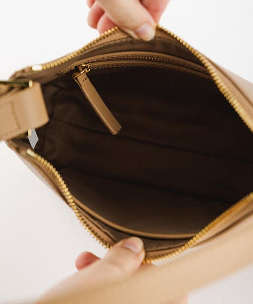 Gigi Pip Lyra Classic Genuine Leather Handbag In Tan