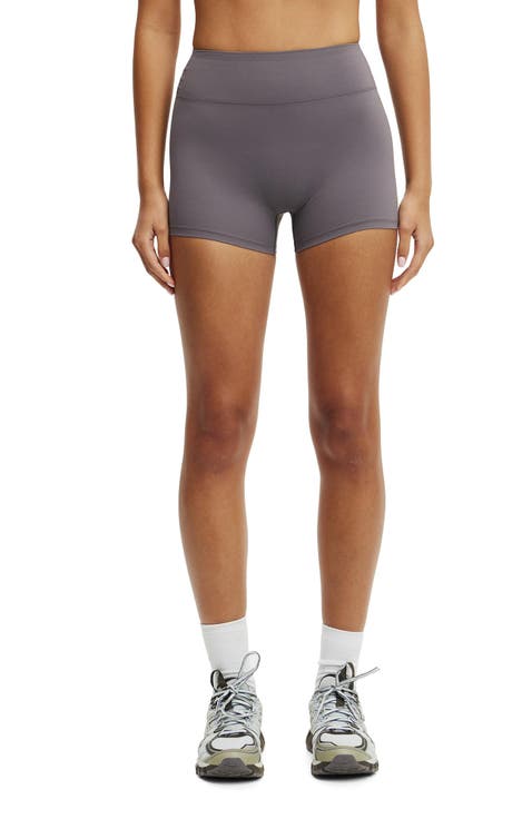 Women's Active Ultra Luxe Invisible Scrunch V Shortie Short