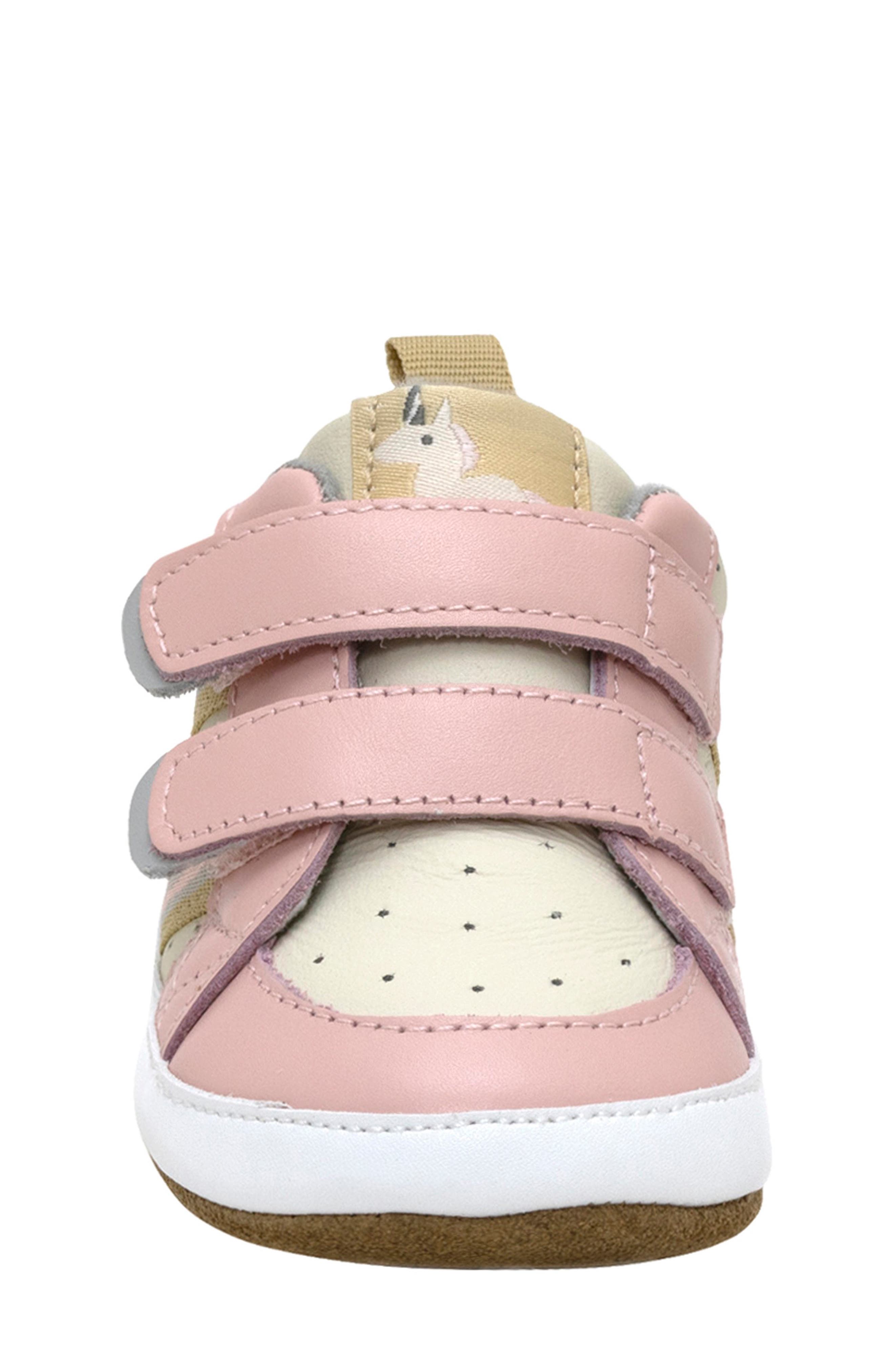 Robeez<sup>®</sup> Kids' First Kicks Valerie Crib Shoe, Alternate, color, Pink