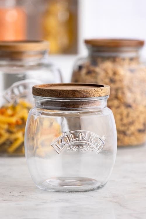Kilner Universal Glass Storage Jar With Wooden Lid And Silicone Seal In Brown