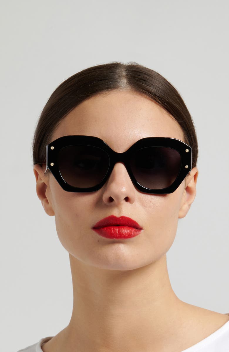 Carolina Herrera Her 53mm Gradient Square Sunglasses, Alternate, color, Red Havana Black/ Dark Grey Sf