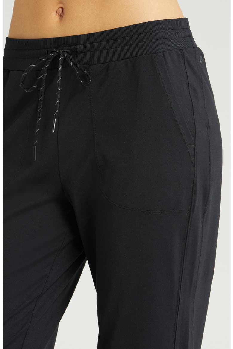 Live In Pocket Joggers, Alternate, color, BLACK