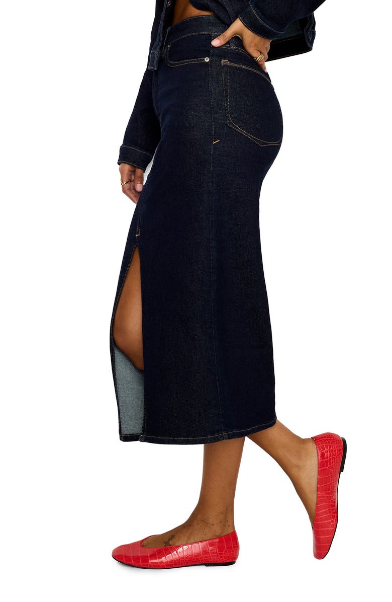 Good American Front Slit Denim Midi Skirt, Alternate, color, Indigo716