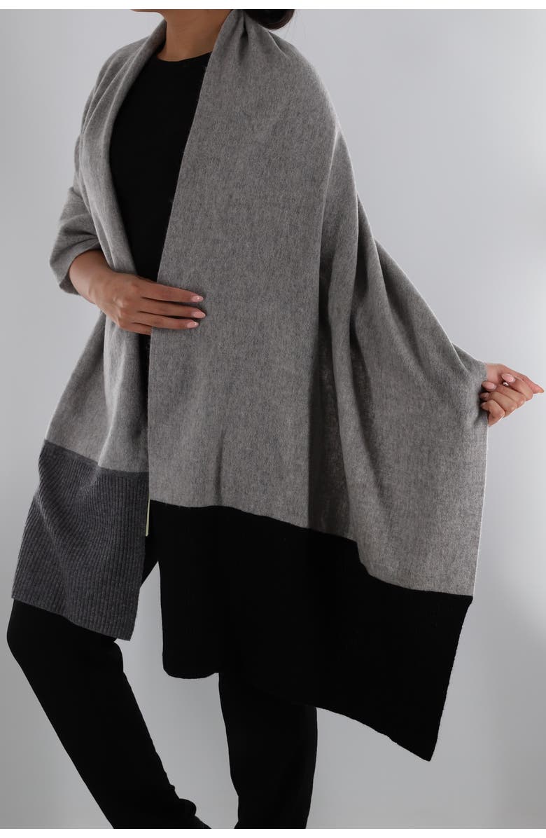 La Fiorentina Ombre Scarf with Frayed Border, Alternate, color, Grey/Black