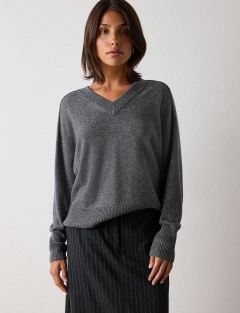 100% Cashmere V-Neck Jumper