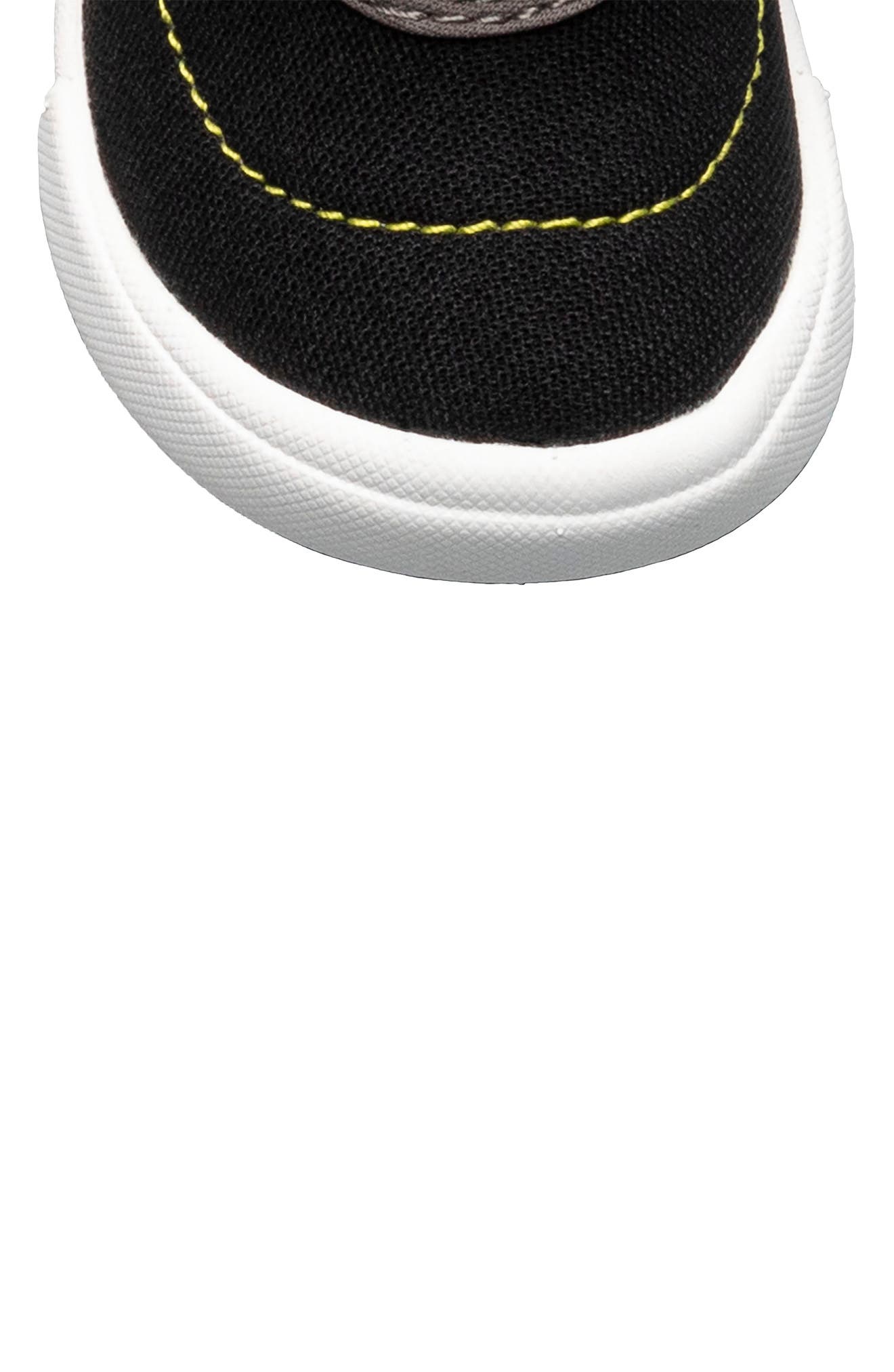 Bogs Kids' Kicker Mid Shoe, Alternate, color, Black Multi