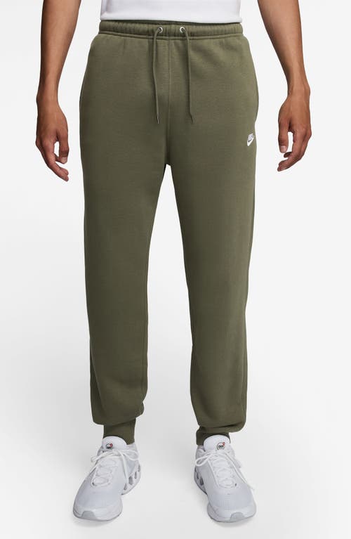 Nike Club Fleece Joggers In Green