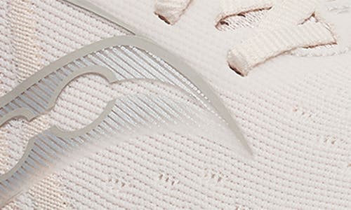 Saucony Triumph 22 Running Shoe In Moon