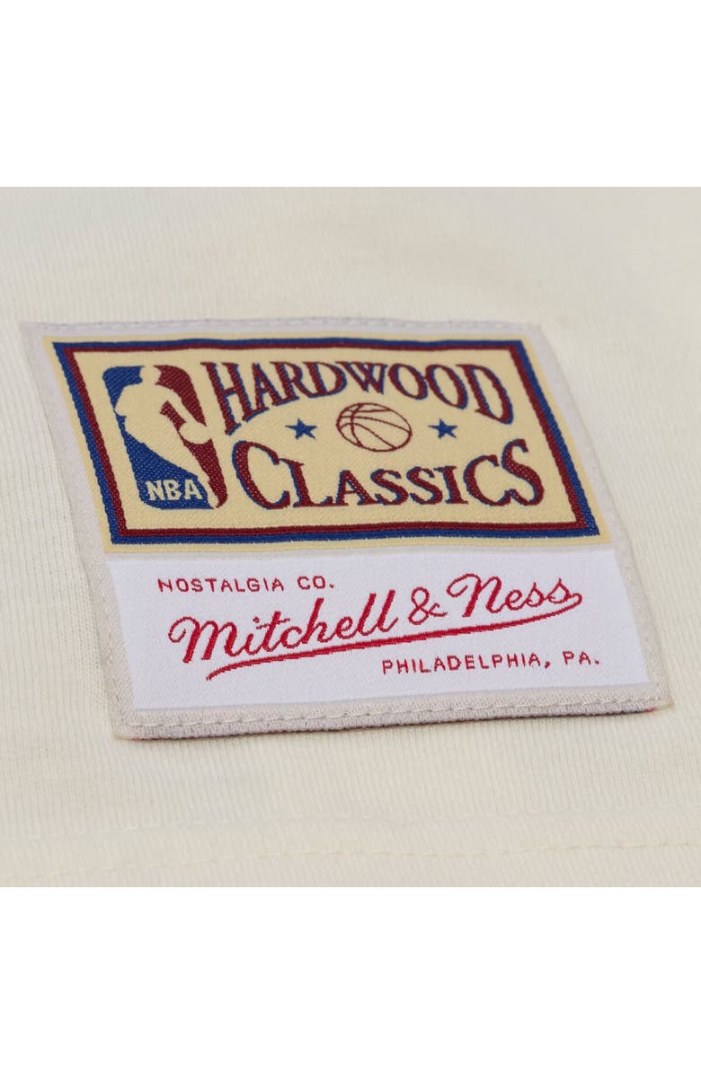 Mitchell & Ness Men's Mitchell & Ness Cream Chicago Bulls Hardwood Classics Chainstitch Premium T-Shirt, Alternate, color, Cream