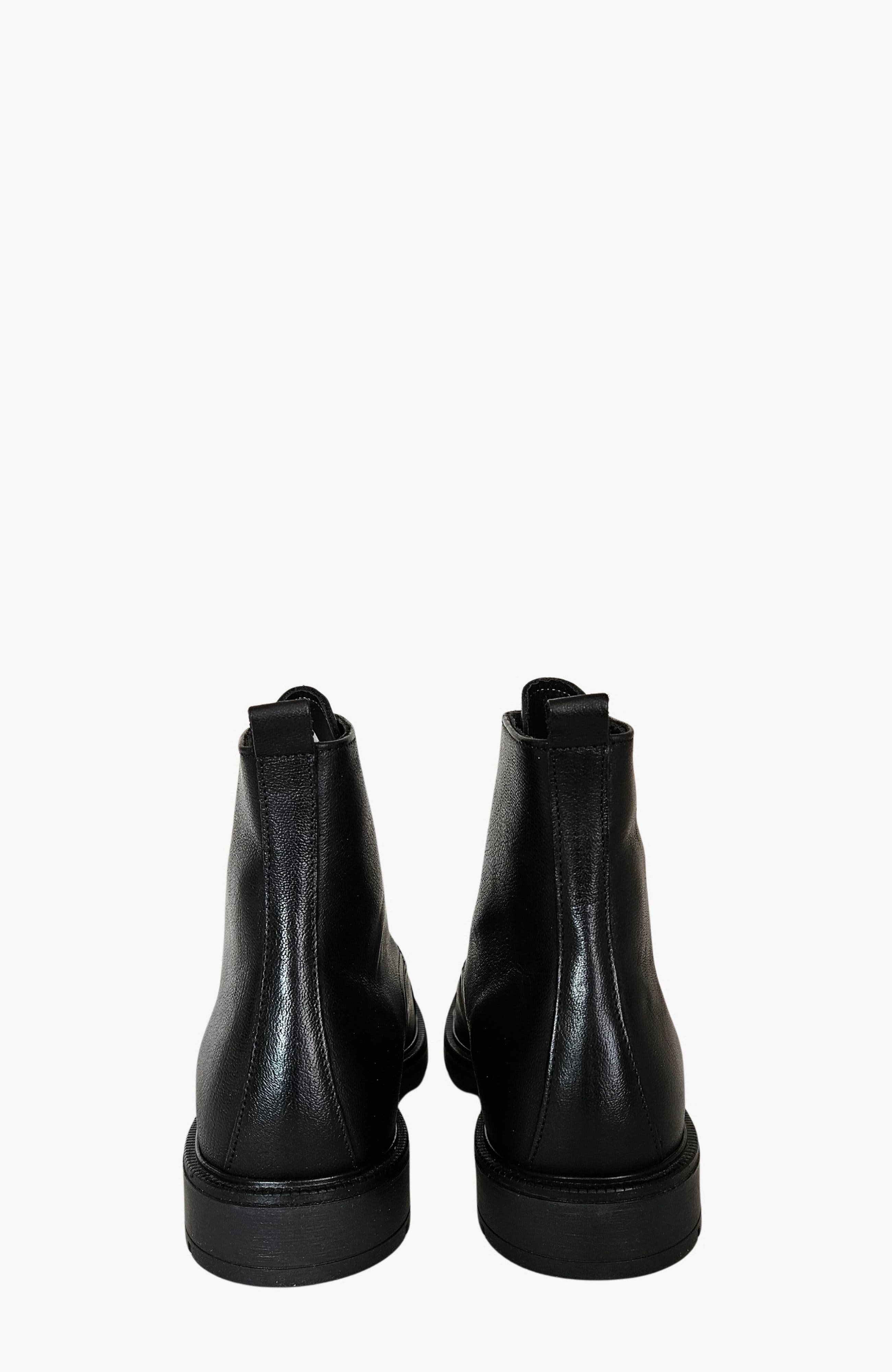 Gentleman Leather Boots, Alternate, color, Black